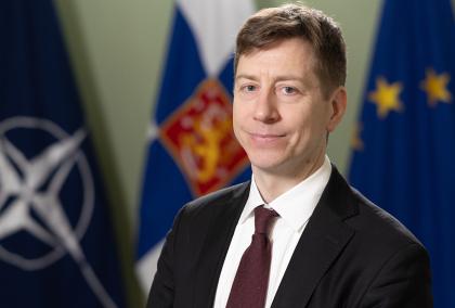 Headshot of Minister of Economic Affairs Sakari Puisto