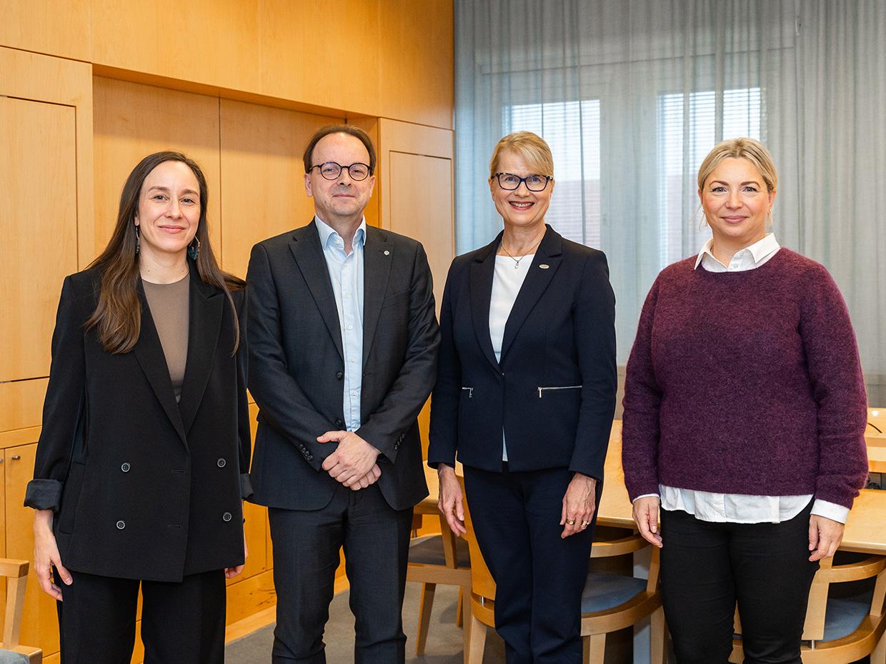 Mari Putaansuu, Antti Syväjärvi Lapin yliopistosta ja Terhi Mölsä ja Karoliina Kokko Fulbright Suomi-säätiöstä