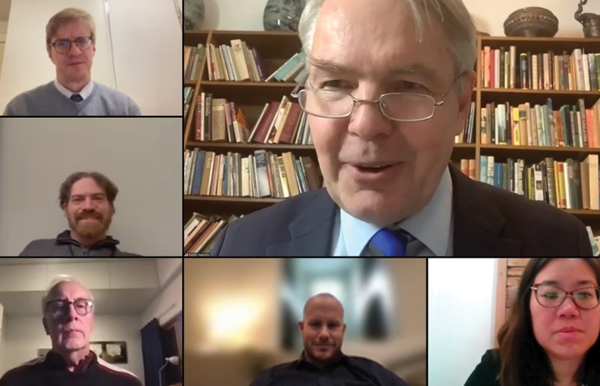 Minister for Foreign Affairs Pekka Haavisto and U.S. Fulbright Scholars having a Zoom discussion.