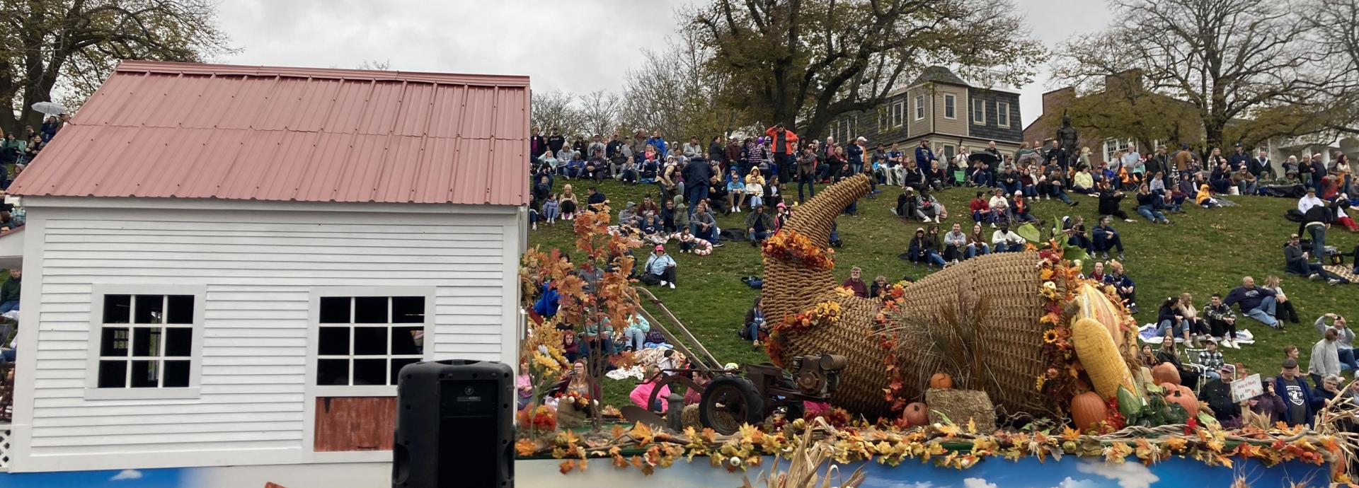 People watching a Thanksgiving parade