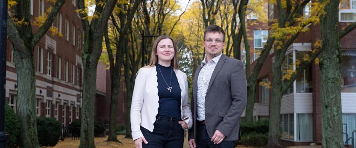 Alexandra Middleton and Juho Kähkönen at Harvard University campus. Photo by Elizabeth Hanlon