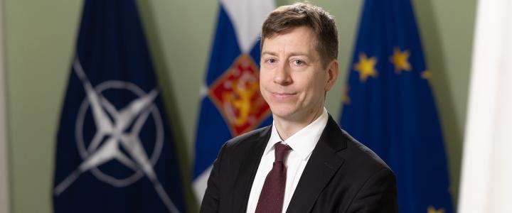 Headshot of Minister of Economic Affairs Sakari Puisto