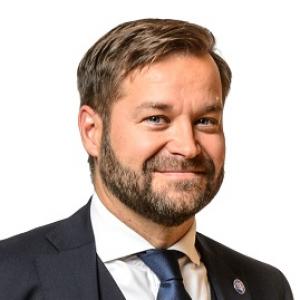 Headshot of Ambassador Teemu Turunen