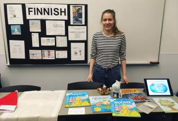 Finnish FLTA Laura Tuomainen presenting about Finland
